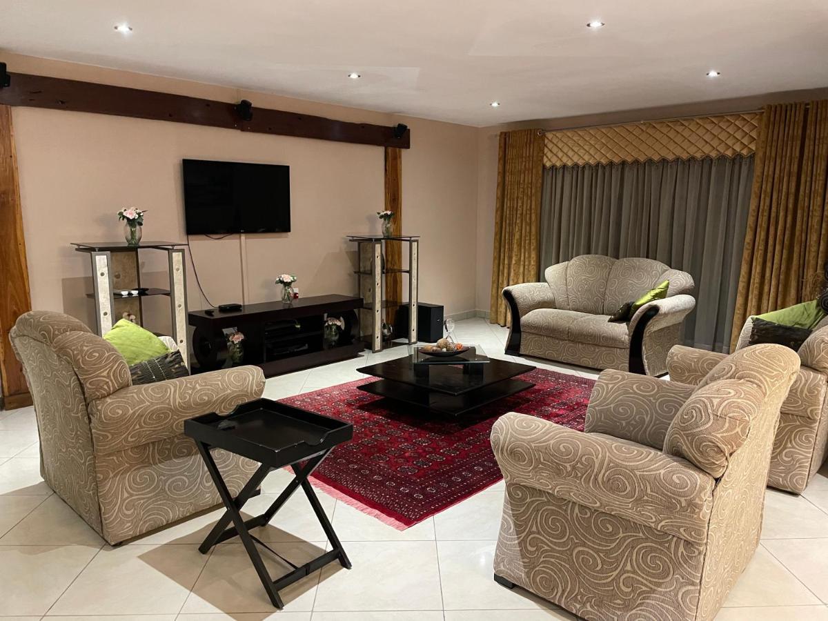 ムババーネBoikhutsong Houseアパートメント エクステリア 写真